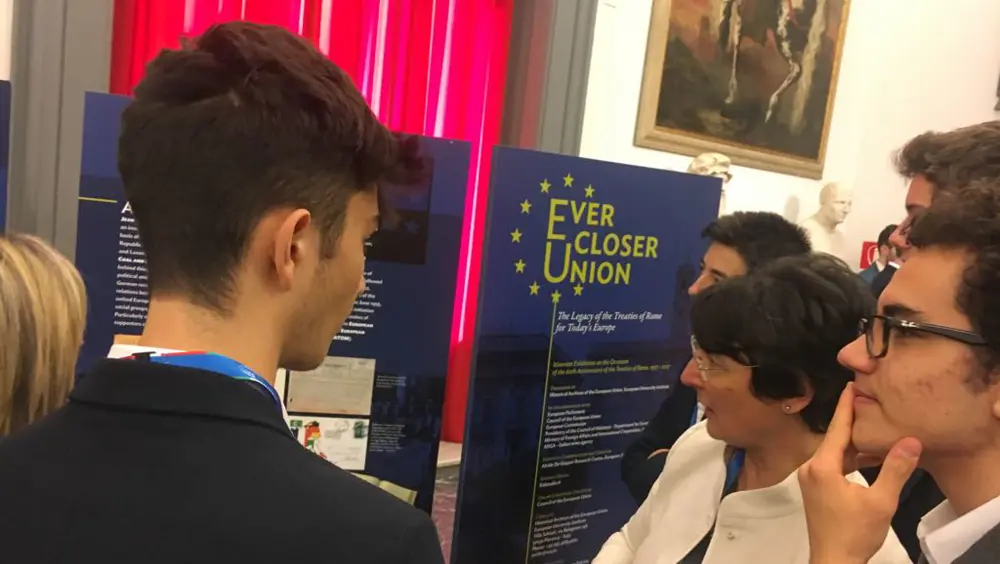 Mostra "Ever Closer Union"