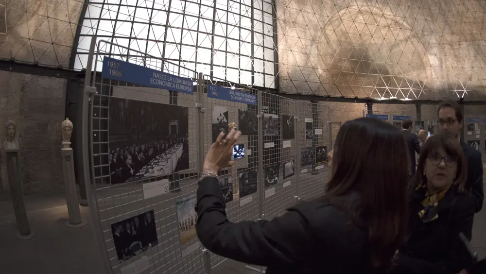 Mostra fotografica "L'Italia in Europa - L'Europa in Italia"