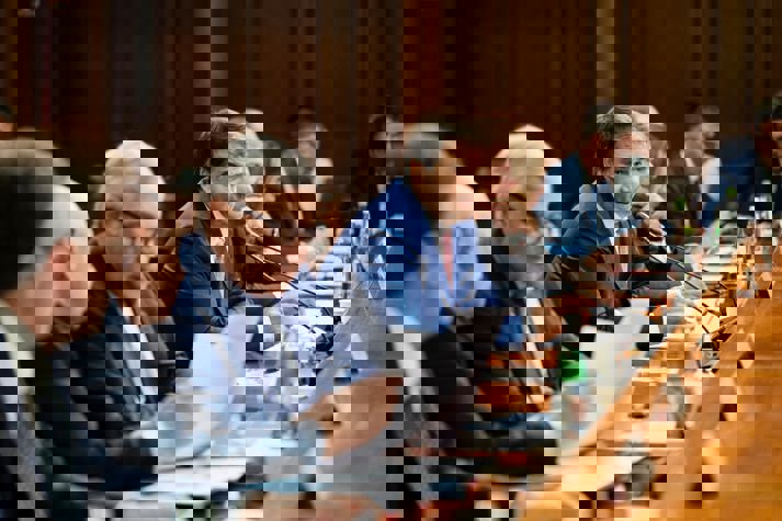 Ministro Fitto interviene durante la Cabina di Regia