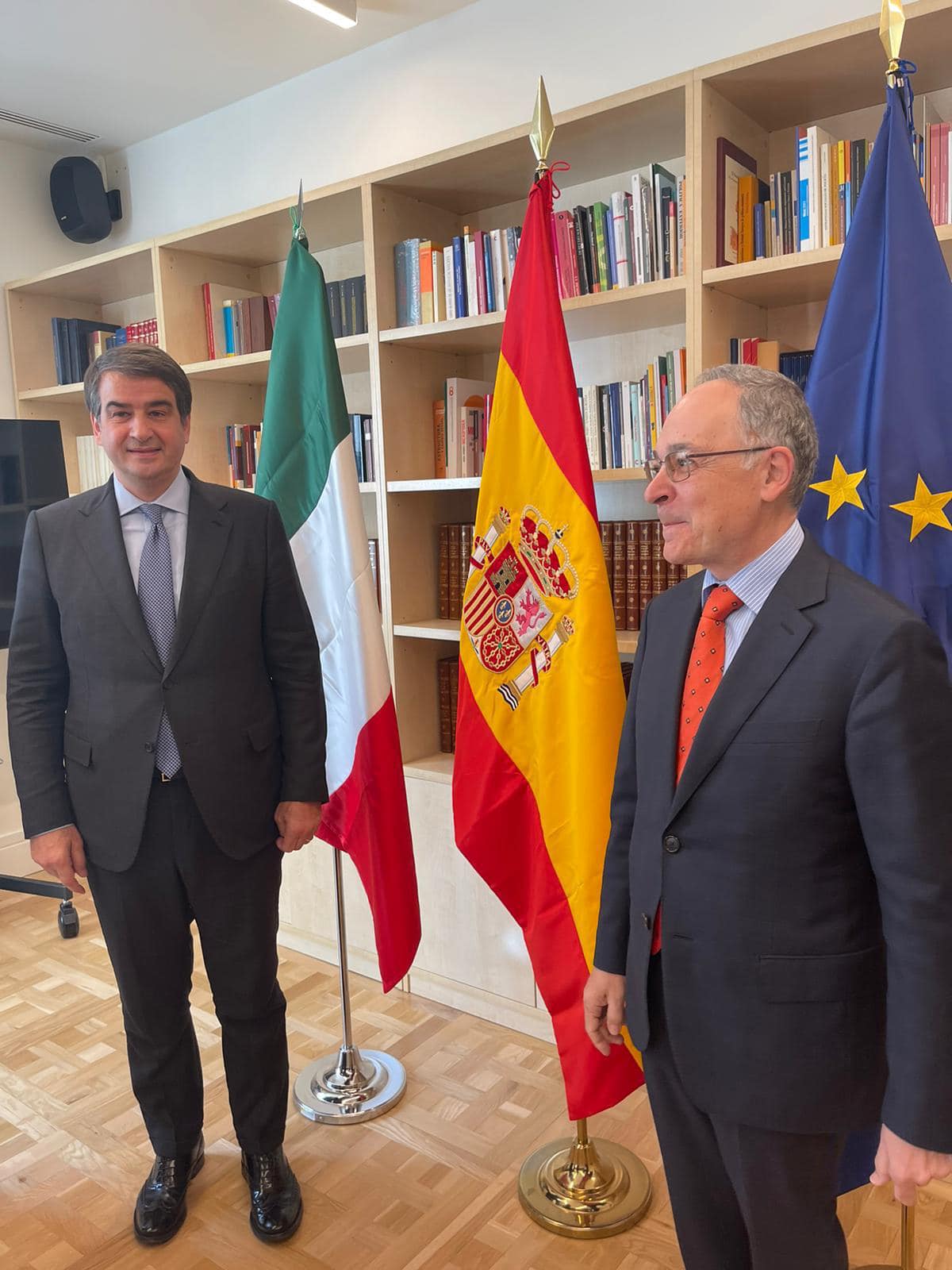 Ministro Fitto incontra il Segretario di Stato spagnolo per l'Unione Europea