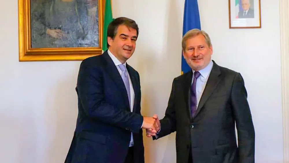 Ministro Fitto incontra il Commissario UE Hahn