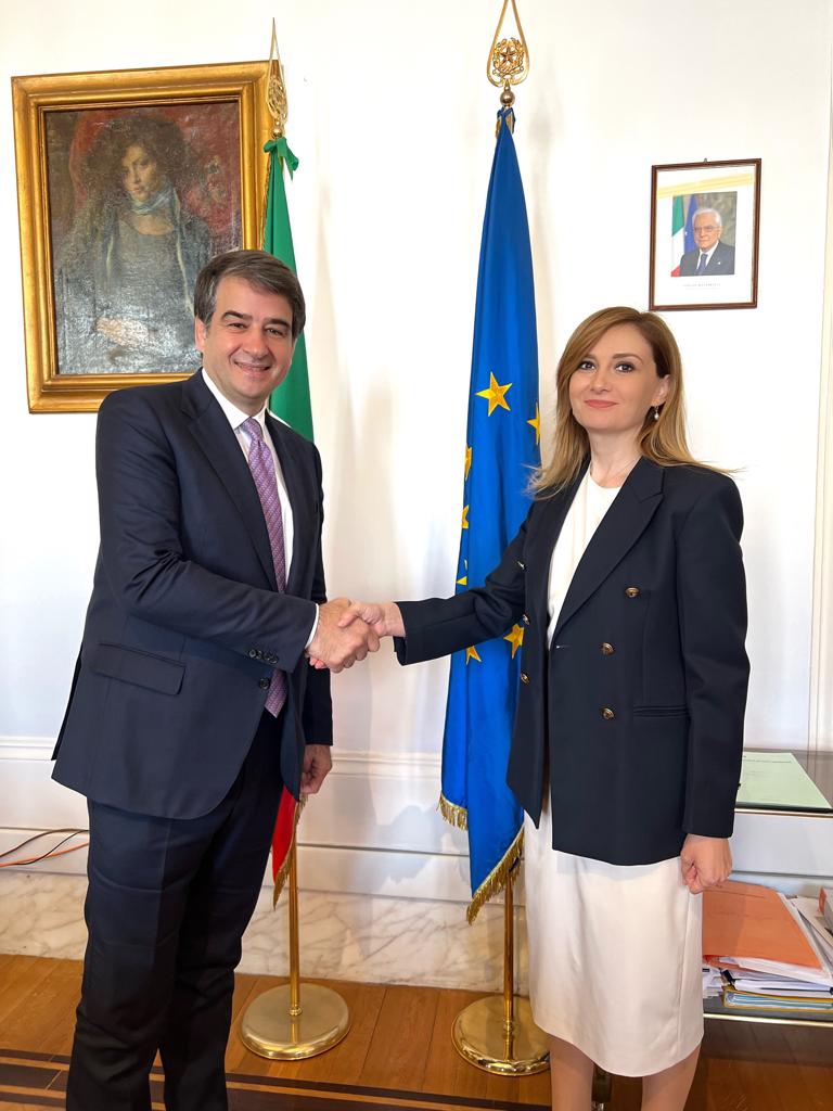 Ministro Fitto: "Italia sostiene percorso di adesione dell'Albania all'UE"